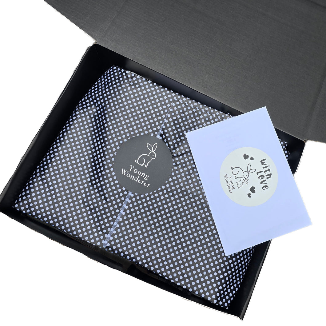 black and white baby gift, black and white baby gift box, black and white baby gift set, high contrast baby gift set, high contrast baby gift, baby shower gift box, baby shower gift, baby shower gift set, baby gifts, baby gift box, newborn gift box, newborn gift set, newborn gift, high contrast gift, baby shower gift idea, new baby gift, black and white baby toys, high contrast baby toys, gender neutral baby gift, unisex baby gift box, unisex baby gift, unisex baby shower gift,